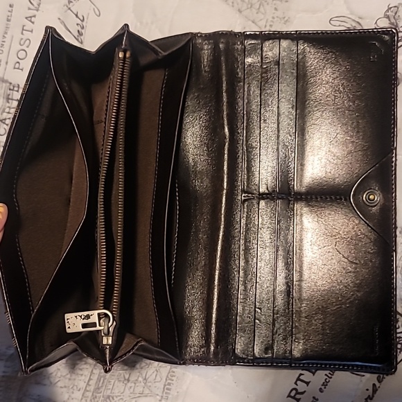 💕VINTAGE FENDI ZUCCA WALLET💕 - Picture 12 of 17